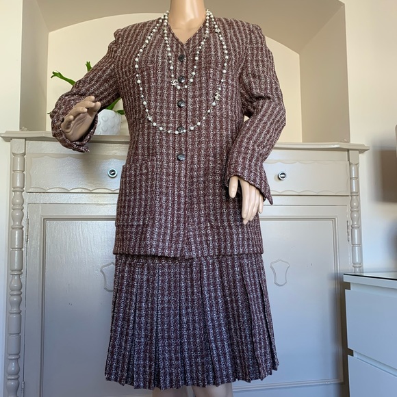 CHANEL Vintage skirt suit